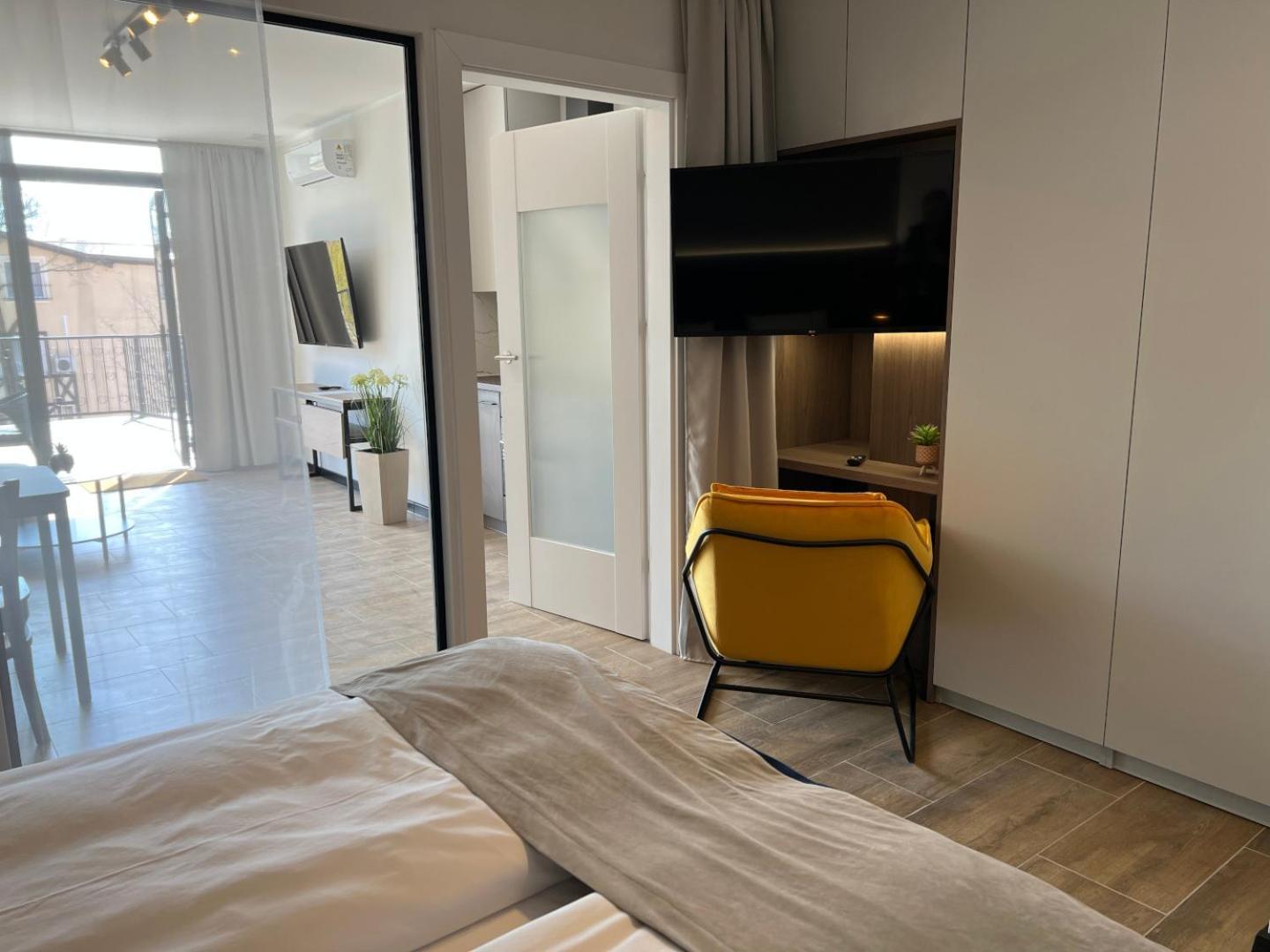 Party Avangarde Apartments City Center Leba Exterior foto
