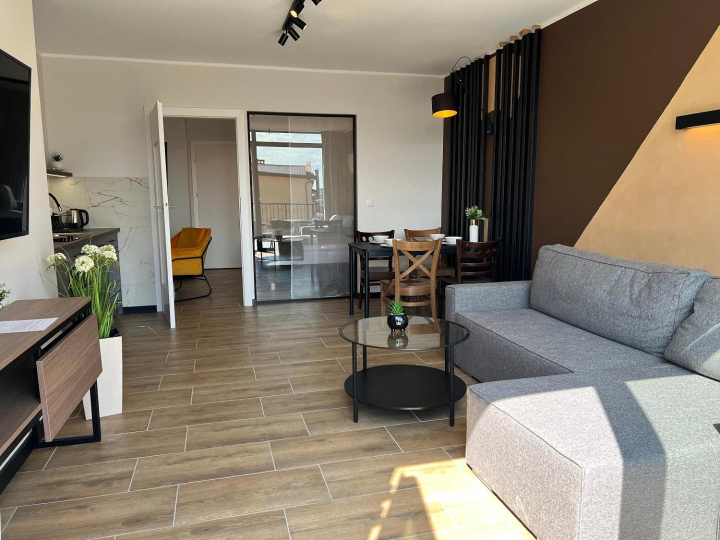 Party Avangarde Apartments City Center Leba Exterior foto
